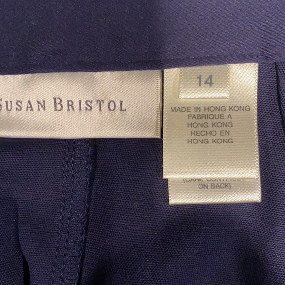 Susan Bristol size 14 navy skirt with belt - Picture 3 of 4